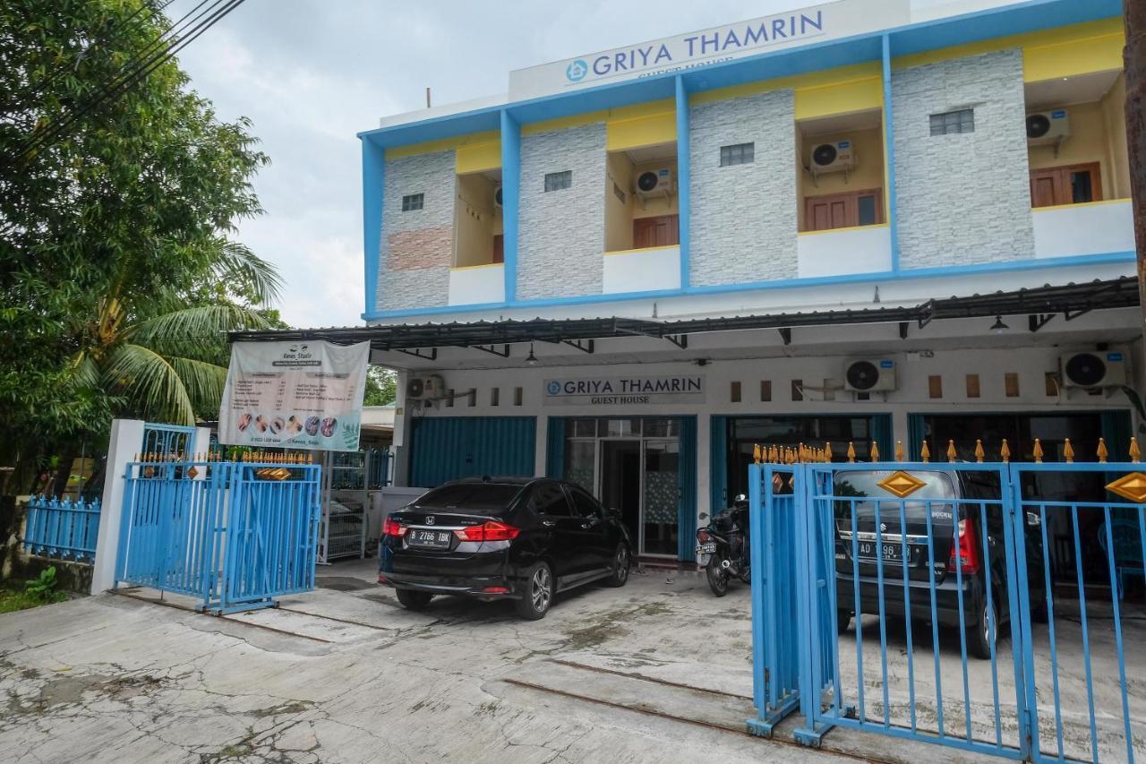 Reddoorz Syariah @ Griya Thamrin Manahan Solo Exteriör bild